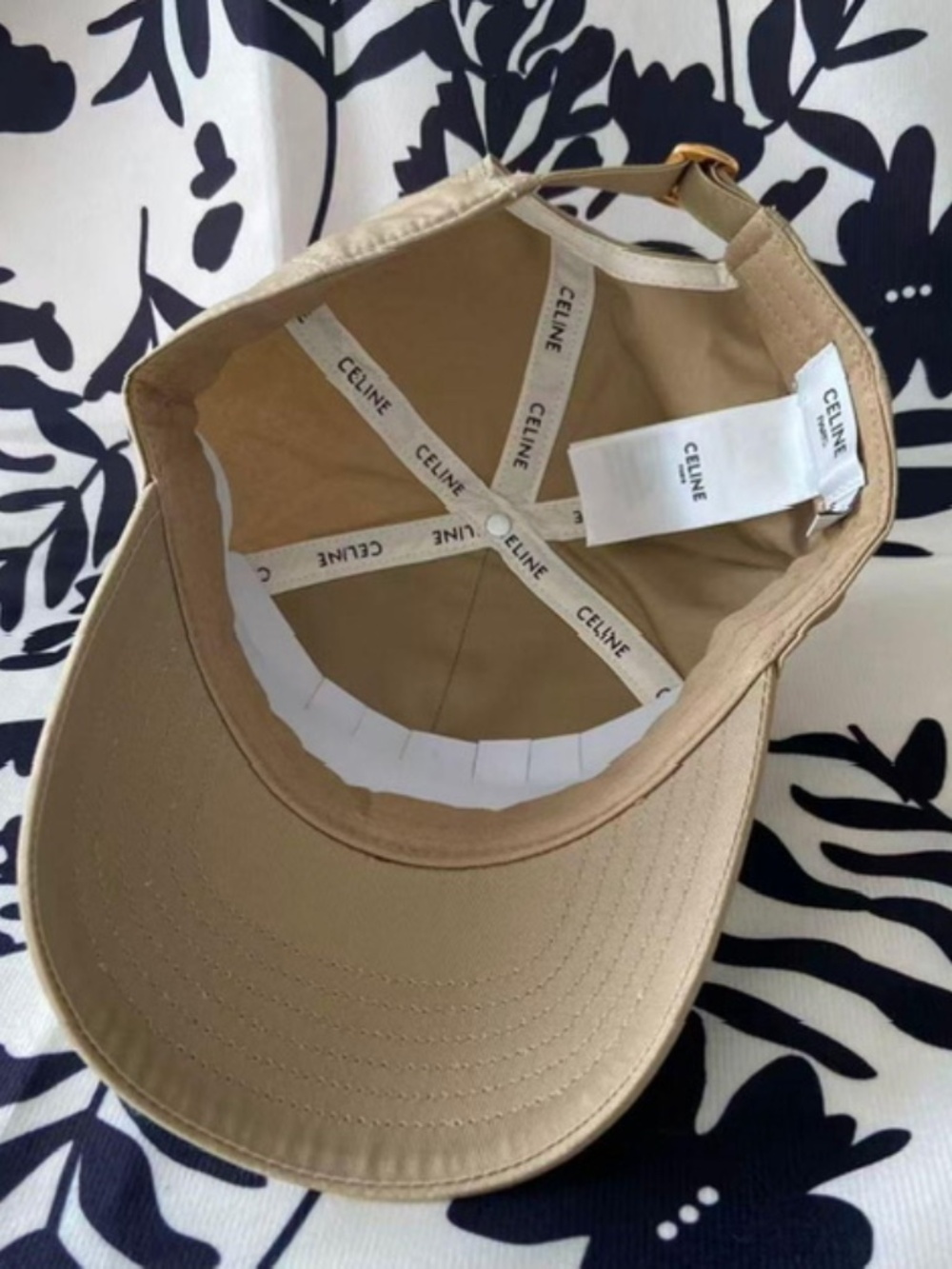 Celine hat - Picture 4 of 4